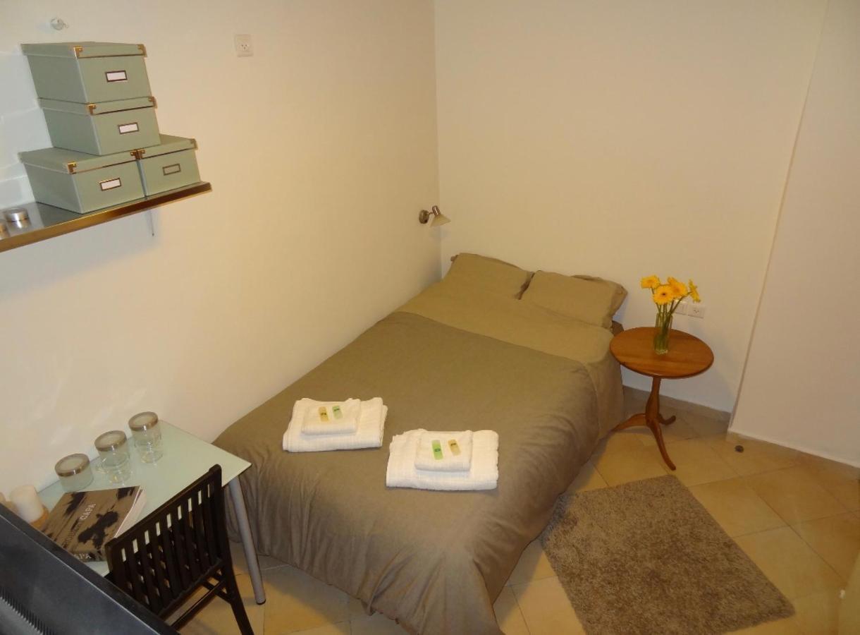 1 Or 2 Rooms With Breakfast And Parking Jerusalem Exterior photo